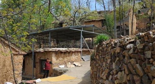 农村大门口放石有讲究吗,农村门口放的石头