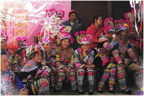 贵州彝族婚俗：传统融合现代，婚典爆款来袭！