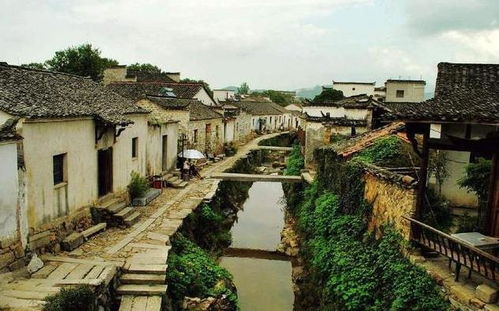 2.2 剪纸与民俗节庆