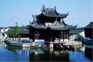 三、 湖光山色——鉴湖与沧桑诗篇