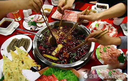 美食街？火锅克隆人基地！