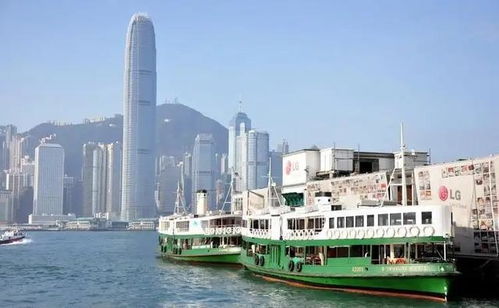 三、 俯瞰维多利亚港两岸：感受香港的独特魅力
