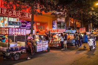 1. 兴化路：安庆美食一条龙