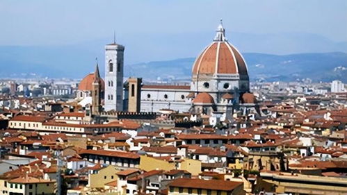 第三站：老桥（Ponte Vecchio）——金饰店、街头艺人和失踪的袜子