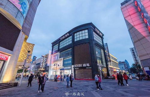 凌晨四点的哈尔滨，  零下二十度的空气里飘着羊汤的香气，还有那股子说不清道不明的“江湖气”