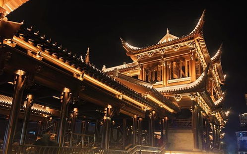 景点里的荒诞剧：自驾游客专属版
