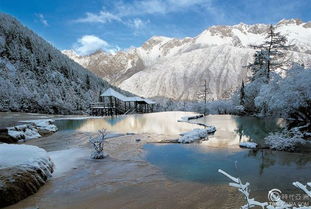 九寨沟：冬日里的童话世界与拥挤的人潮