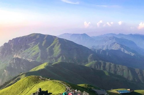 大珠山风景区：爬山堪海两不误