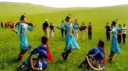 蒙古族风情：草原文化，传承千年，爆款来袭！