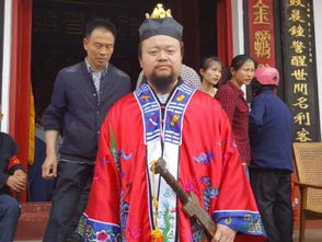 问风水师旧衣服扔掉后如何转运？改穿新衣能带来好运吗？
