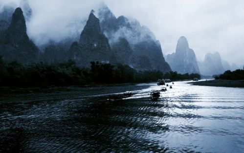 春雨中的桂林， 如诗如画
