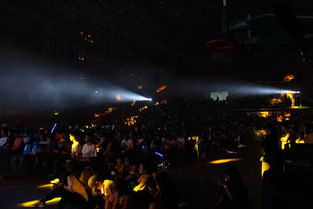 第一章：那个圆得不像话的月亮