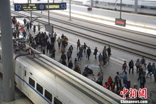 二、 闹钟与高铁：时间管理的悲剧