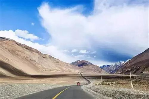 骑行党vs徒步党：谁才是宗拉山的“真命天子”？