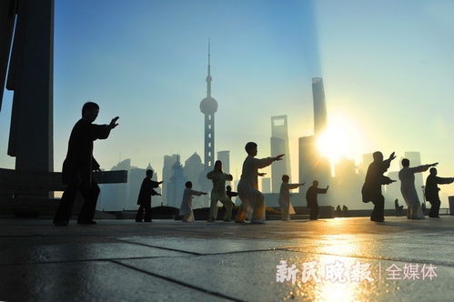 晨练时闻鸡起舞的人，遇到鬼影舞剑，这到底是个啥玩意儿？