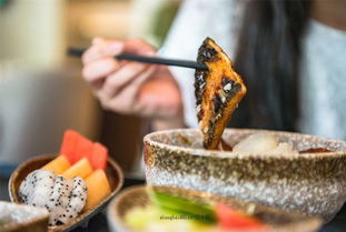 舌尖上的魔都：豆汁儿拿铁与AI烤鸭