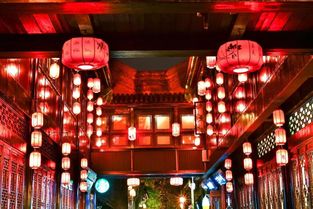 锦里古街：三国味儿+纳西梦 + 意式咖啡因