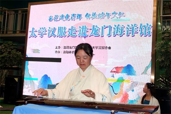 跨界？不就是蹭热度嘛
