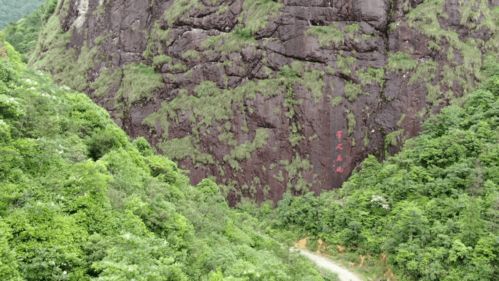 探秘路线:火山口观景台→地质演化长廊→海蚀岩洞(建议游览3小时)