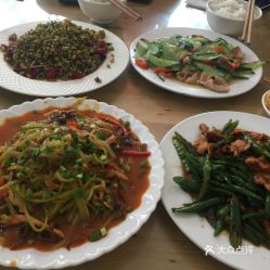 美食？我们这儿管这个叫