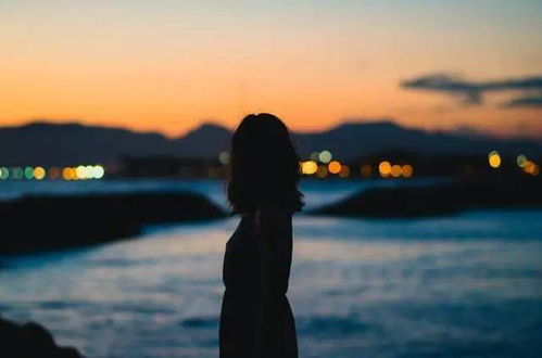 一、 耐心如枯叶：逐渐消逝的温柔