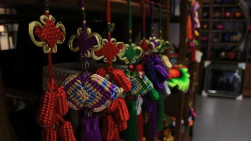 端午系五彩绳，祈福辟邪，传统习俗新潮流