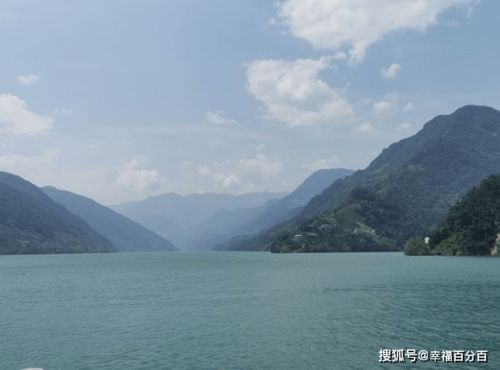 美食与风景：完美结合