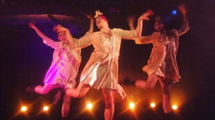 孤独患者的狂欢