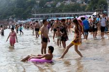 景点骗局：海水浴场变溜冰场