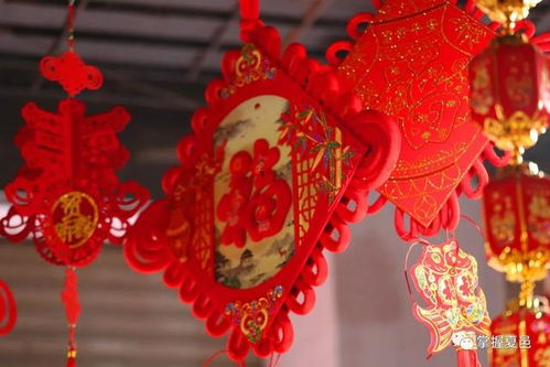 春节挂灯笼：喜庆传统，点亮幸福爆款