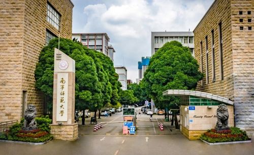 校内：这些奇葩地点才是真·风水宝地