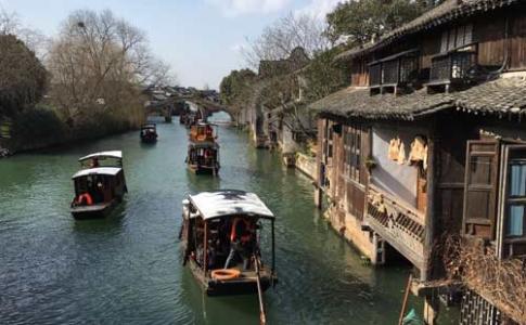 (1)最佳旅行季节解析 根据中国气象...(2)旅行最佳季节解析...(3)