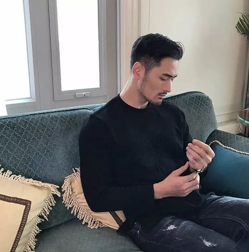 孤独男生迅速手昵称：温柔耗尽的独炎热爱， 那一些沉默的诗篇