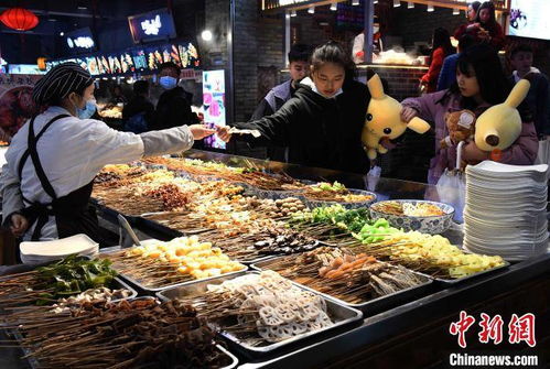 说到浙江金华较大家第一个想到的美食就是金华火腿了吧。 金华的火腿那可是声名远扬，但金华除了火腿出名，还有这一些美食也很美味。 如果到这里游玩可千万不要错过。下面咱们就一起来看看吧。 金华不仅仅只有火腿，这4种美食也名声远扬，味道绝对地道！