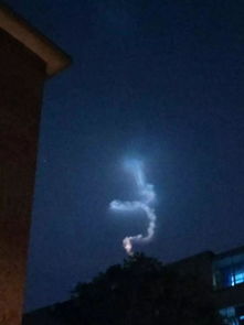 那东西夜晚， 一切开头改变