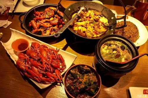 夜色下的戴河， 不仅仅是水