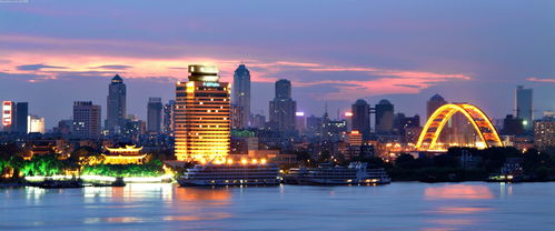 拍照机位揭秘：别再挤在船头了！本地摄影师藏的3个“绝美机位”