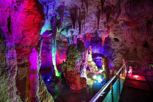 神奇的地质奇观：它不是普通的山洞