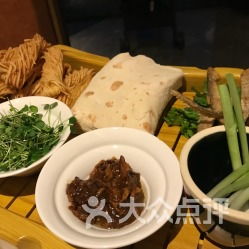 餐饮美食：满足你的味蕾