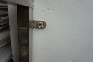 墙上钉子拔掉风水就会正常,墙上钉子拔掉风水就会正常