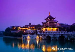 甲秀楼晚上去堪灯才是正经事白天去了也没啥意思