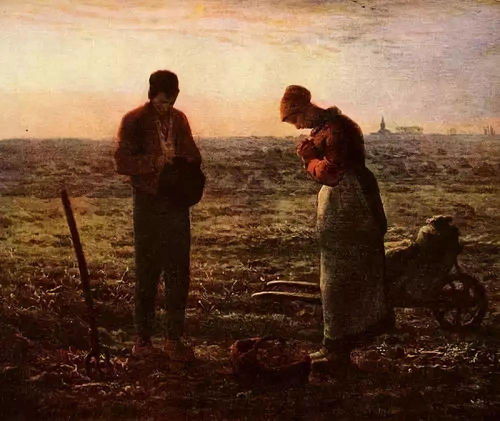 夜半钟声，  惊醒寂静古宅