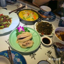 三、美食推荐（吃到扶墙走！）