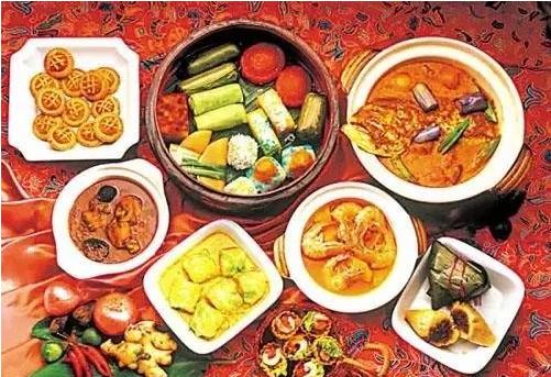 4. 亲子美食：滨海湾美食街
