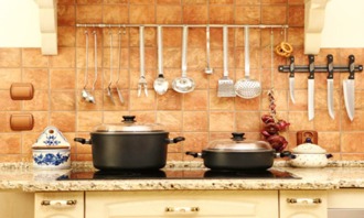 水火不容：洗碗池与炉灶的距离