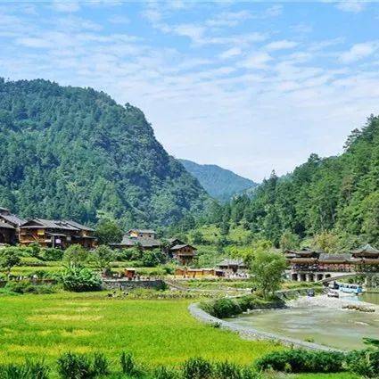 一、 出发前的“准备”——别把行李装成搬家