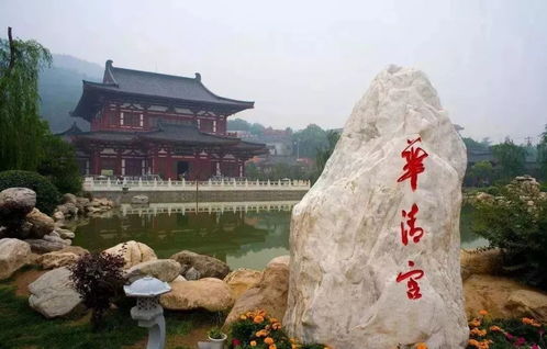 一开始的印象：水汽氤氲与嘈杂人声
