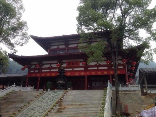 一、 为什么选择潜山寺？（别问我为啥，就是感觉好！）