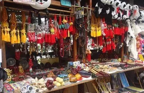 三楼的纪念品！买还是不买？
