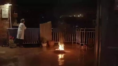 午夜澡堂的回声，预示着一场湿漉漉的噩梦？